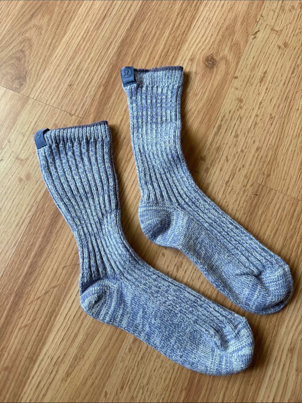 NWOT size small lululemon socks